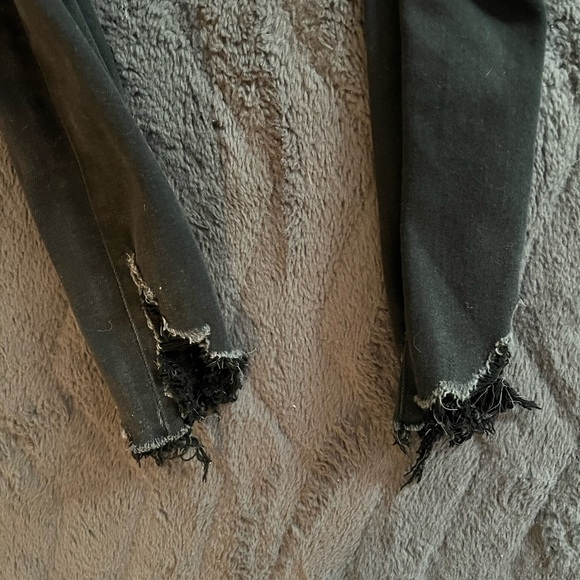 American Eagle Stretch Skinny Jeans Ripped Black size 00 Regular - Picture 3 of 6